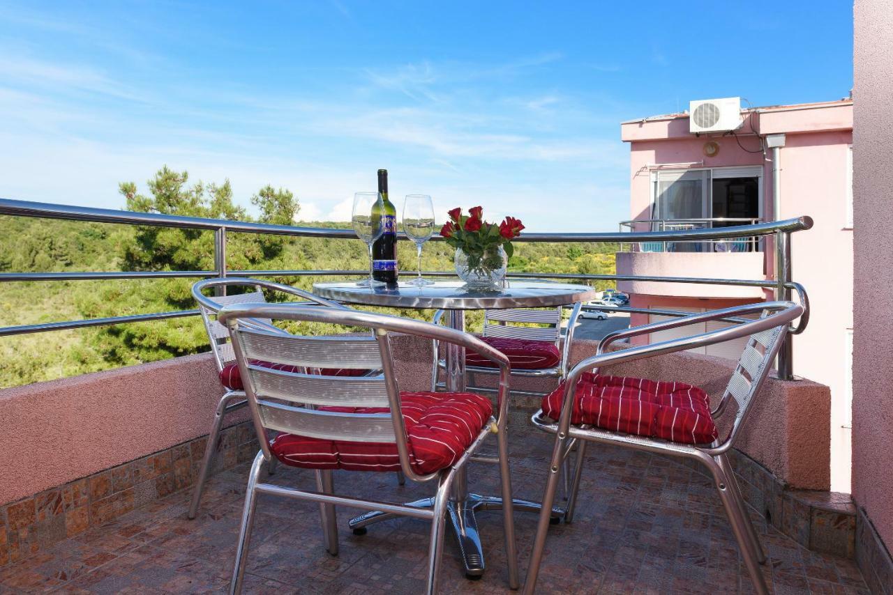 Apartment Lola Maria Zadar Bagian luar foto